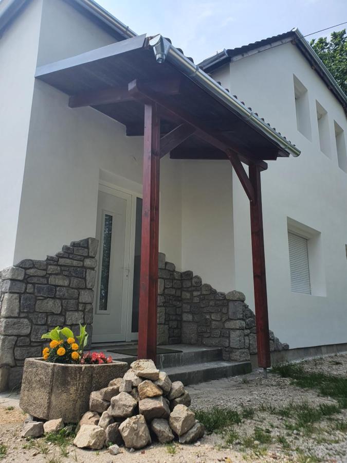 Sosto Apartman Alba Regalǎ Exterior foto