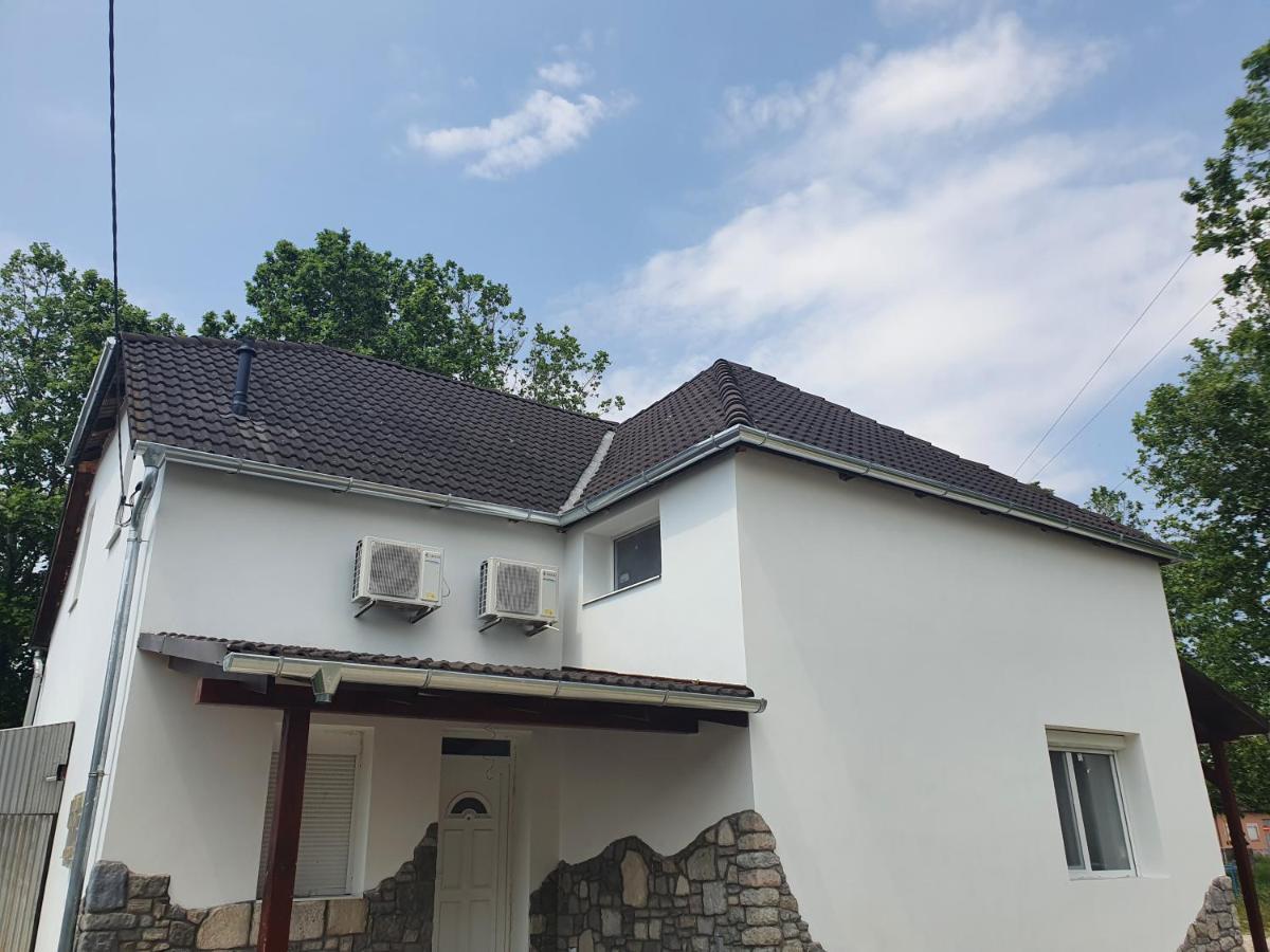 Sosto Apartman Alba Regalǎ Exterior foto