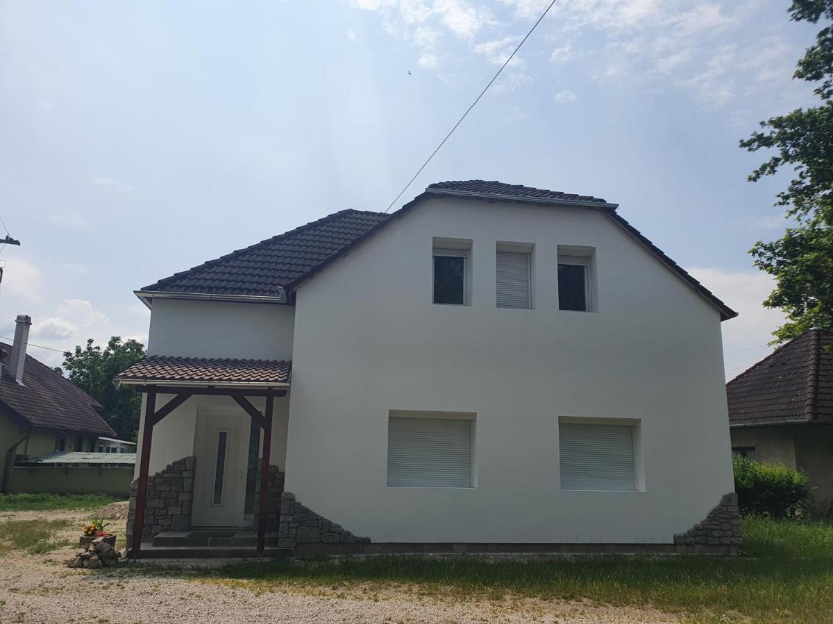 Sosto Apartman Alba Regalǎ Exterior foto
