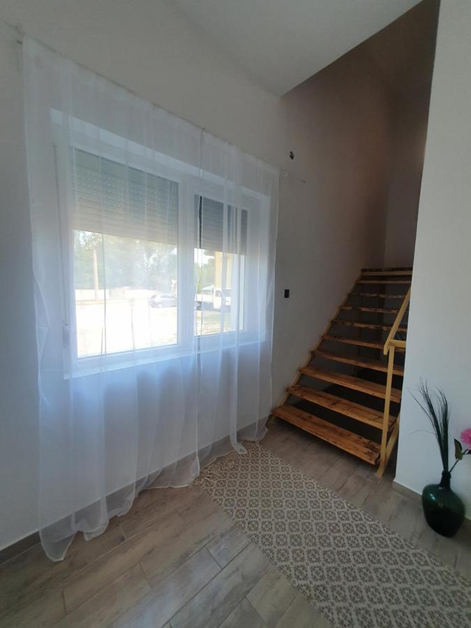 Sosto Apartman Alba Regalǎ Exterior foto