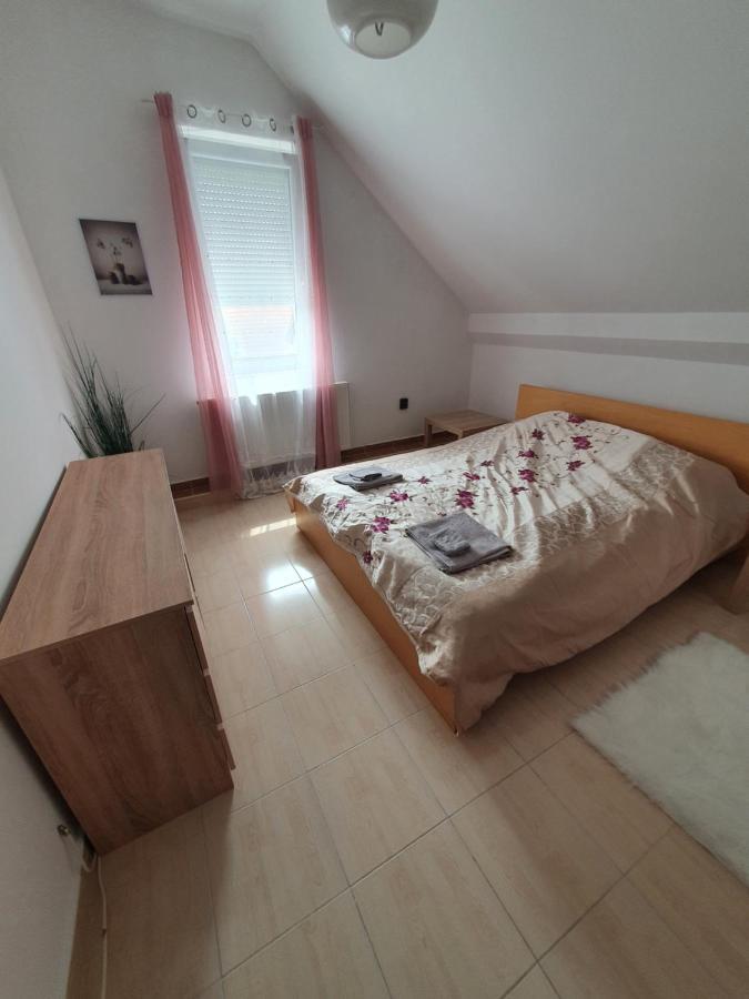 Sosto Apartman Alba Regalǎ Exterior foto