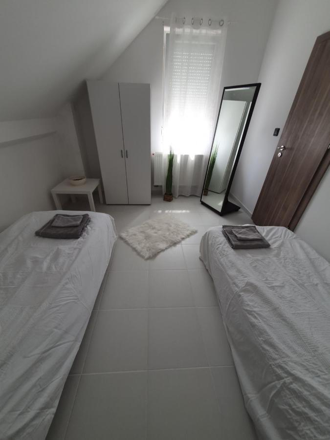 Sosto Apartman Alba Regalǎ Exterior foto