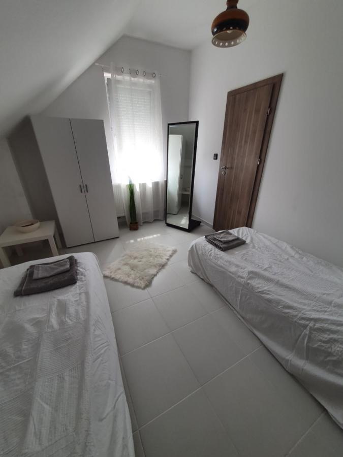 Sosto Apartman Alba Regalǎ Exterior foto